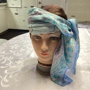 OSCAR DE LA RENTA. Light blues n paisleys softest silks VINTAGE JAPAN